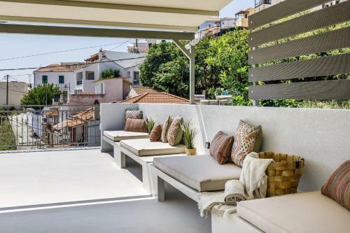 Breezy Rooftop House