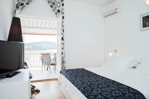 Apartments Barbara Tisno