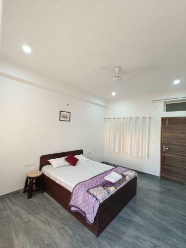 Apartamento Oyo Home 84939 Choudhary White House