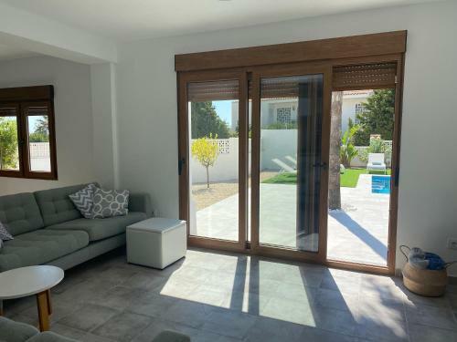 Gorgeous Newly Renovated Villa In Calpe