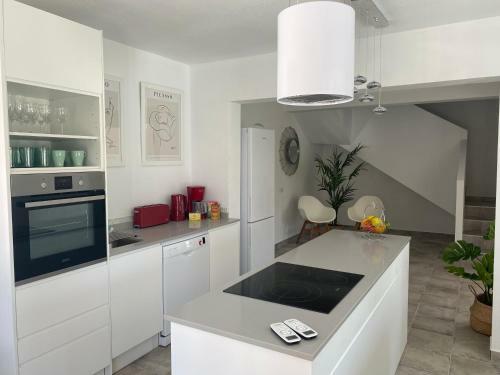 Gorgeous Newly Renovated Villa In Calpe