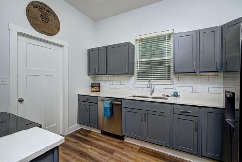 Apartamento Cozy Stringtown Gem 1 Mile To Downtown!