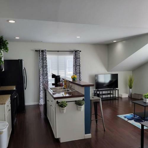 Apartamento Modern 1 Bdrm Carriage Apt- Minutes To Downtown
