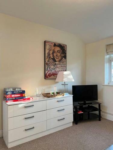 Apartamento Self Contained, Spacious Annex With Private Drive.