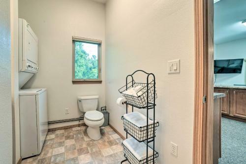 Captivating Kuttawa Retreat With Outdoor Dining