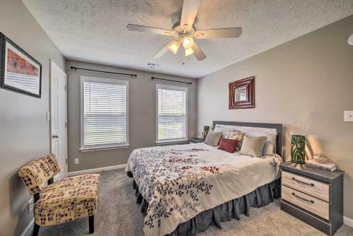 Charming Clarksville Home With Yard And Fire Pit!