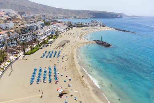 Apartamento Close To Playa Las Vistas With Pool And Parking