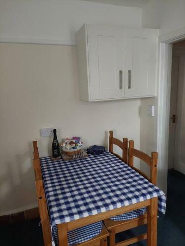 Private Apartment, Parking, Sea And Country Views