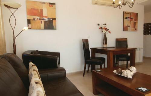 Lovely Apartment Overlooking Golf Course Lake - Ao21622
