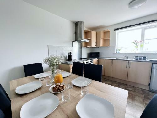 Modern Spacious 4-bed House In Porth Newquay