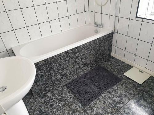 Stunning 2-bed Sleeps Upto 6 Guests In Nottingham