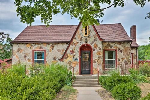 Classy Home With Enclosed Sunroom, Walk To Town