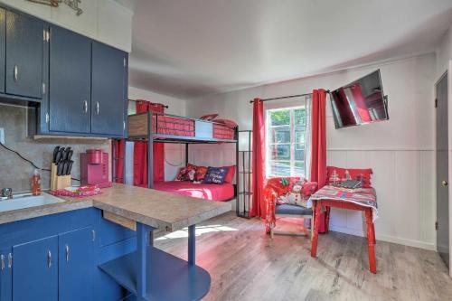 Apartamento Themed Rockaway Beach Studio With Lake View!