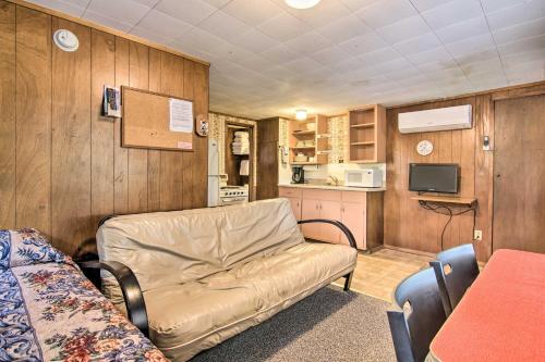 Classic Cabin On Table Rock Lake, Pool Access