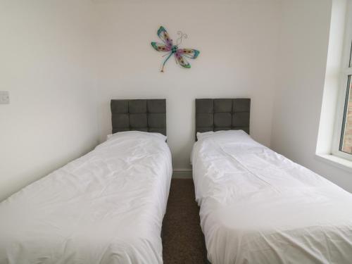 The Dukes Apartments, Flat 5