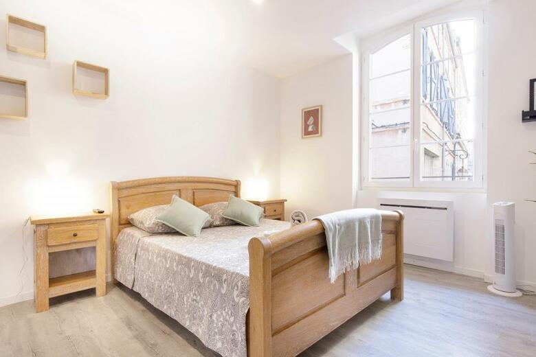 Hostal M Suites - Gaillac Centre