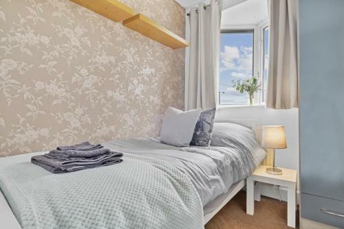 Spacious 4 Bedroom House Located Near Bhx & Nec