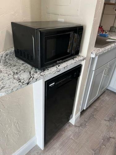 Apartamento The Posh Plum - Easiest Beach Vacation Condo