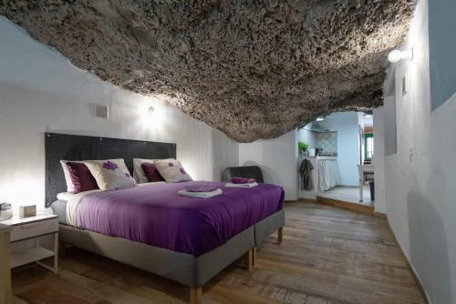 Apartamento Romantic Cave With Big Terrace Overlooking The Sea