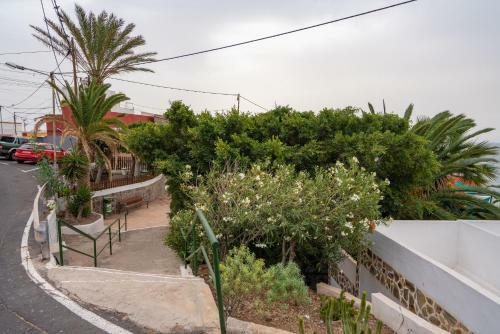 Apartamento Romantic Cave With Big Terrace Overlooking The Sea