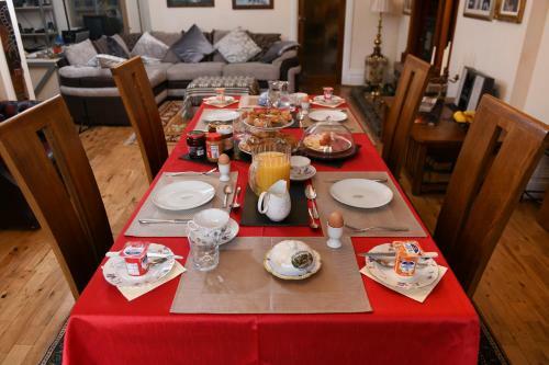 Bed & Breakfast Luxury Suite In Dog-friendly Countryside Location