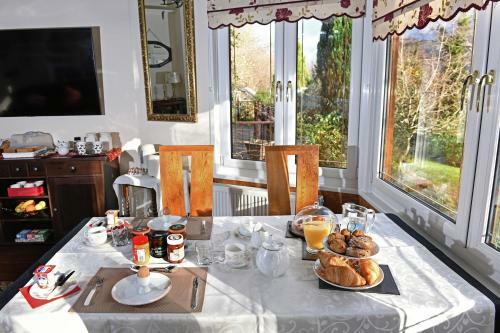 Bed & Breakfast Luxury Suite In Dog-friendly Countryside Location