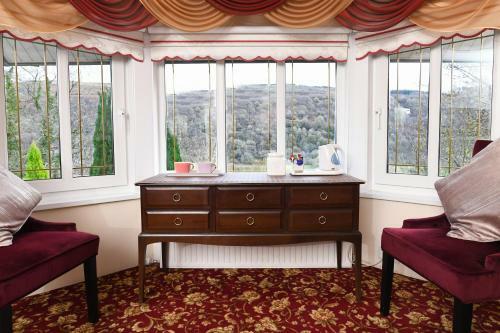 Bed & Breakfast Luxury Suite In Dog-friendly Countryside Location