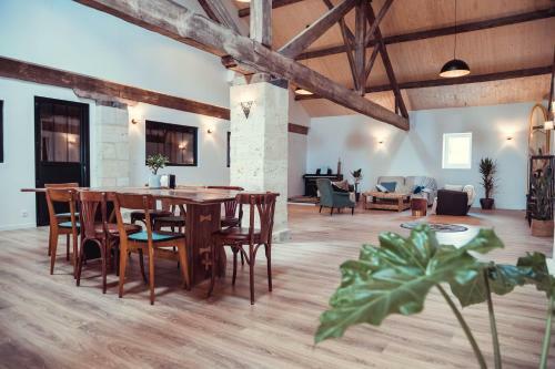 Surf & Skate House, Ancien Chai Viticole.