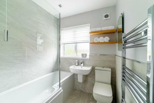 Villa Luxury House W/parking Nr Harry Potter & Train St