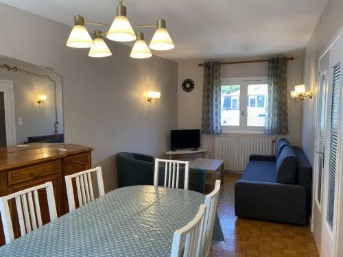 Maison La Bourboule, 2 Pi�ces, 4 Personnes - Fr-1-667-35