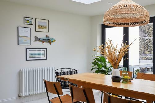 Major House- Luxury Pembrokeshire Coastal Getaway