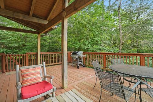 Buckeye Chuck Rustic & Cozy Family Mtn Home