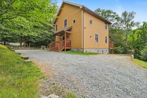 Buckeye Chuck Rustic & Cozy Family Mtn Home