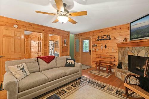 Buckeye Chuck Rustic & Cozy Family Mtn Home
