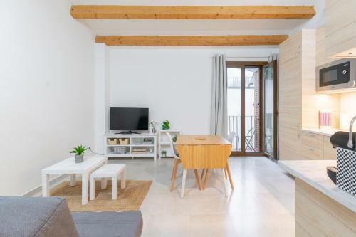 Nice City Center Apartment
