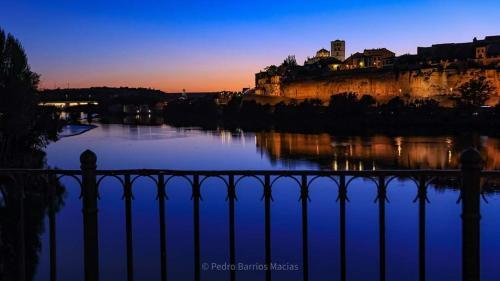 Apartamentos A Los Ojos Del R�o Duero