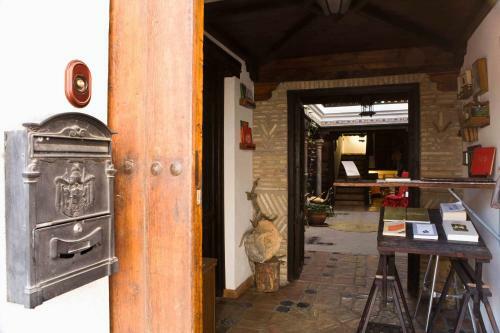 Hotel La Casa Con Libros