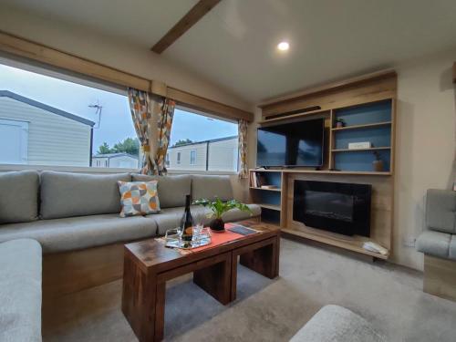 3 Bedroom Luxury Caravan