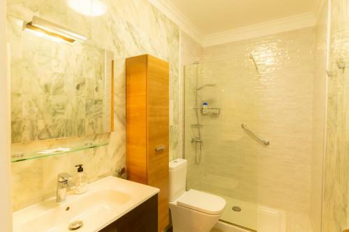 Lovely Fourth Floor Ocean View Lago Apartment