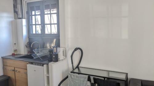 Apartamento Studio Tout �quip� Avec Lit Double Et Espace Ext�rieur
