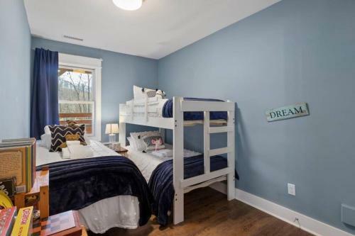 Lakeview Oasis- Pet Friendly W/ Hot Tub & Beach!