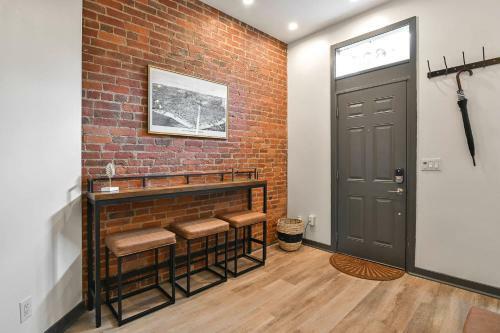 Urban Paradise In Otr - Private Parking Spaces