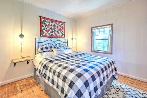 Lochview Lodge Idyllic Farmhouse In Grove!
