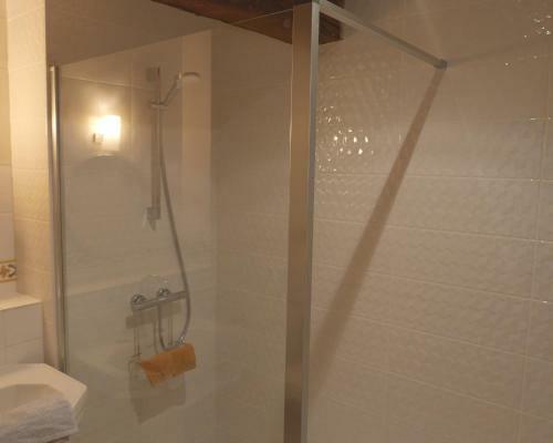 Immaculate 1-bed Apartment In Les Forges