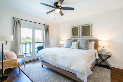 Riverfront Condo Downtown River Views Access