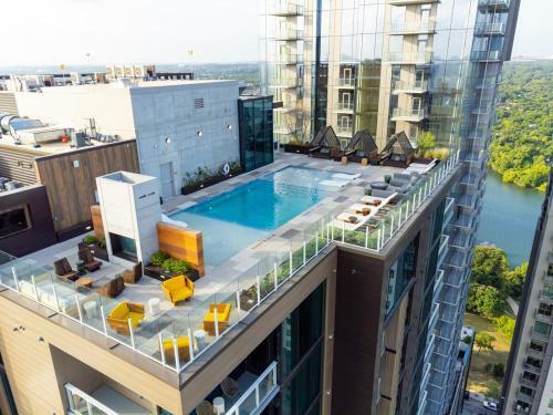 Apartamento New! Luxury Downtown Austin Rainey St. Lake View!
