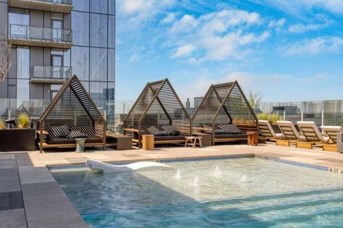 Apartamento New! Luxury Downtown Austin Rainey St. Lake View!
