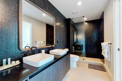 Apartamento New! Luxury Downtown Austin Rainey St. Lake View!