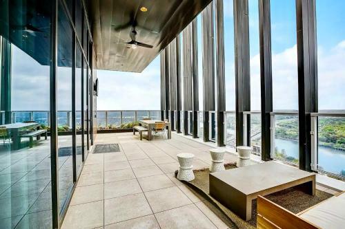 Apartamento New! Luxury Downtown Austin Rainey St. Lake View!
