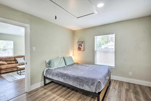 Chic Dallas Duplex 9 Mi To Dtwn Attractions!
